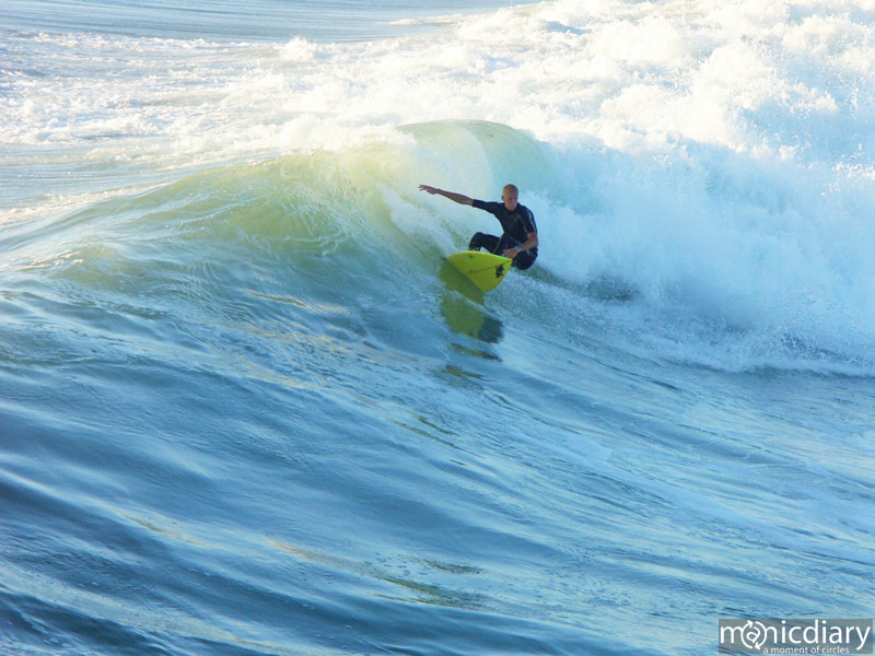 ob-surfer02.jpg : surfing.ocean.beach.san.diego