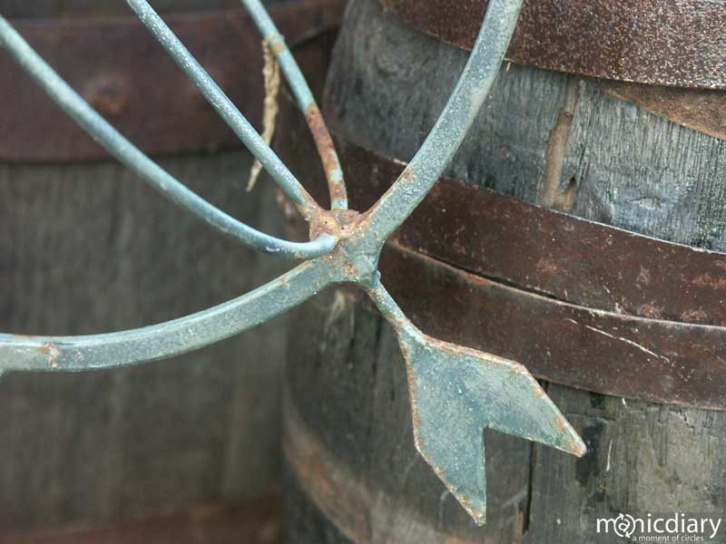 arrow.jpg : the.mill.maui