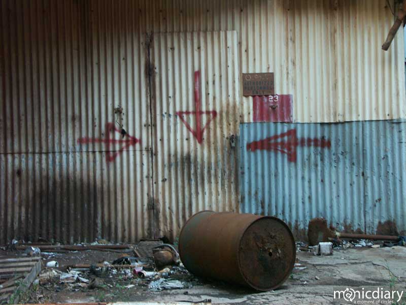 door00.jpg : the.mill.maui